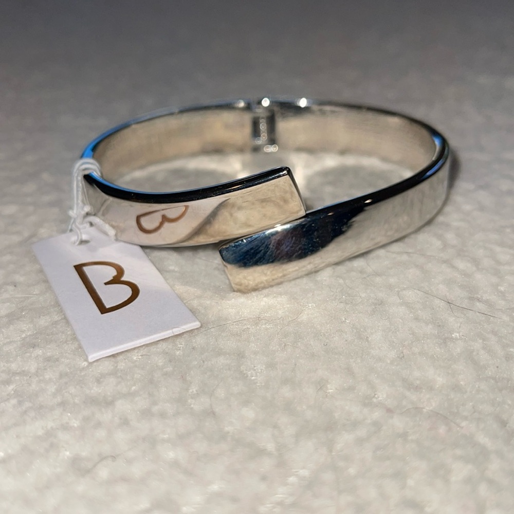 NWT Bancroft Carter Twisted End Cuff Silver Tone